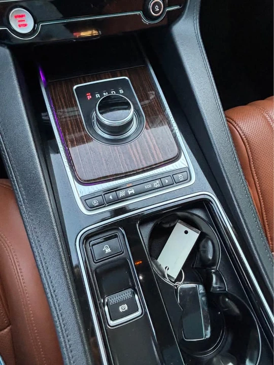 2018 Jaguar F-Pace - Image 14 of 20