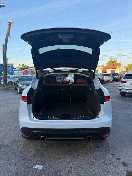 2018 Jaguar F-Pace - Image 6 of 16