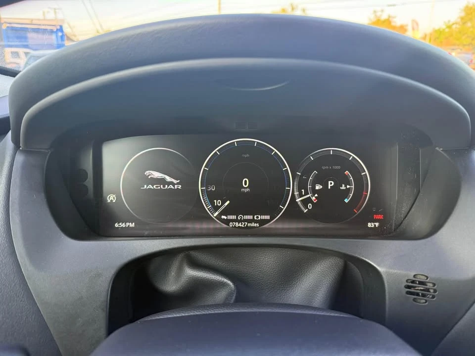 2018 Jaguar F-Pace - Image 11 of 16