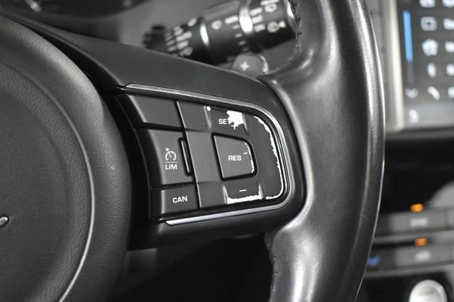 2018 Jaguar F-Pace - Image 16 of 20