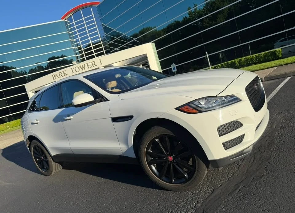 2018 Jaguar F-Pace - Image 5 of 5