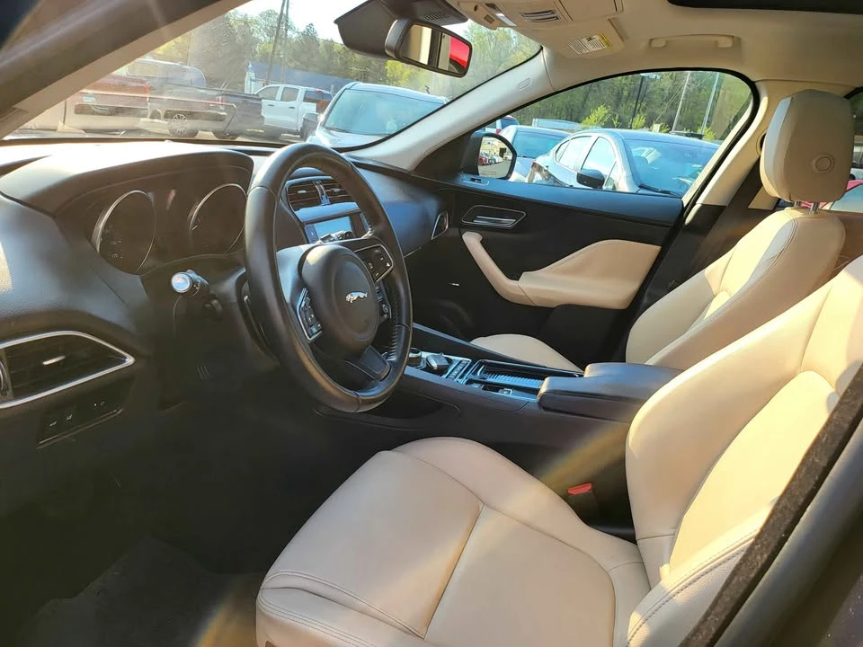 2018 Jaguar F-Pace - Image 5 of 17