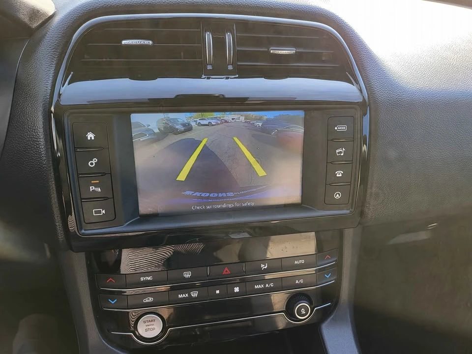 2018 Jaguar F-Pace - Image 14 of 17