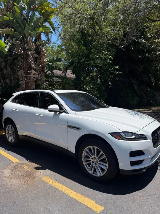 2018 Jaguar F-Pace - Image 2 of 16