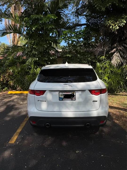 2018 Jaguar F-Pace - Image 9 of 16