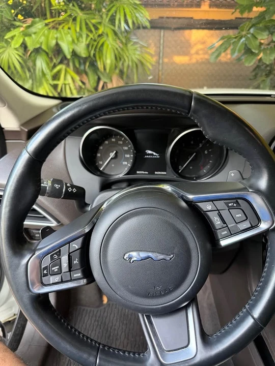 2018 Jaguar F-Pace - Image 10 of 16