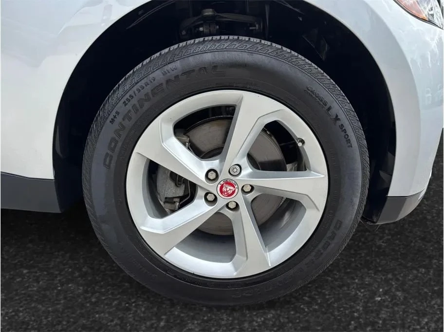 2018 Jaguar F-Pace - Image 11 of 18