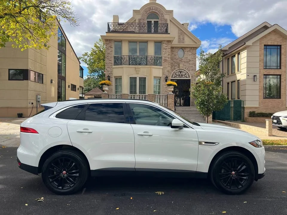 2018 Jaguar F-Pace - Image 2 of 14