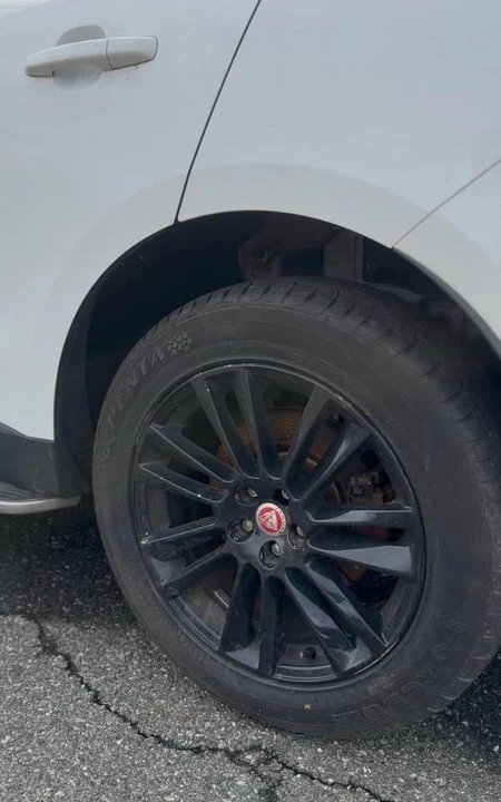 2018 Jaguar F-Pace - Image 5 of 10