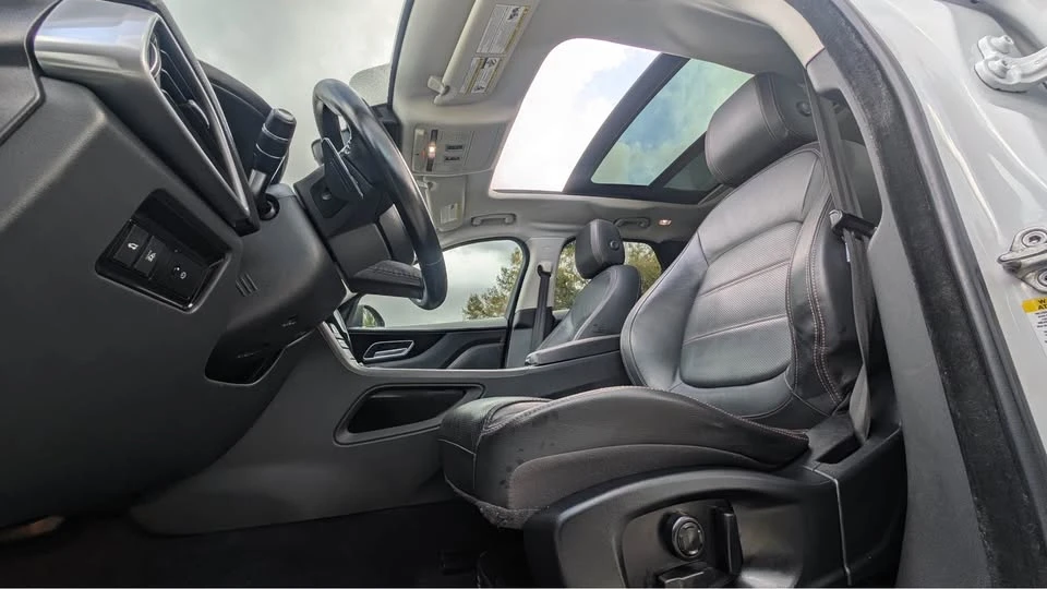 2018 Jaguar F-Pace - Image 12 of 13