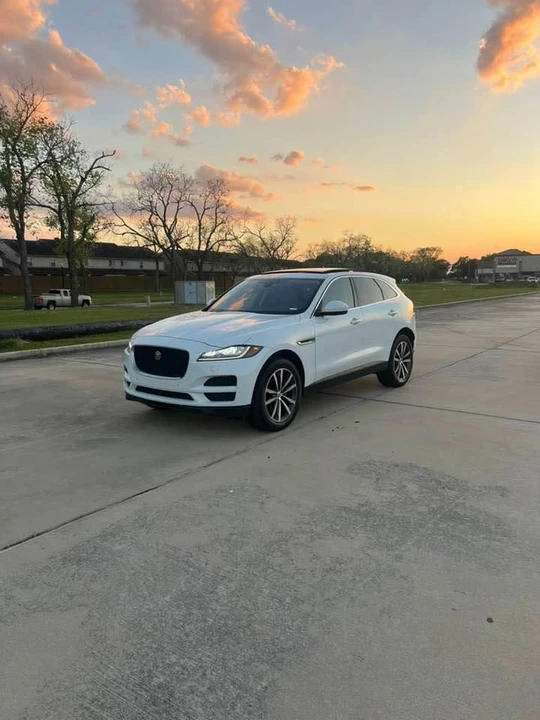 2018 Jaguar F-Pace - Image 3 of 11