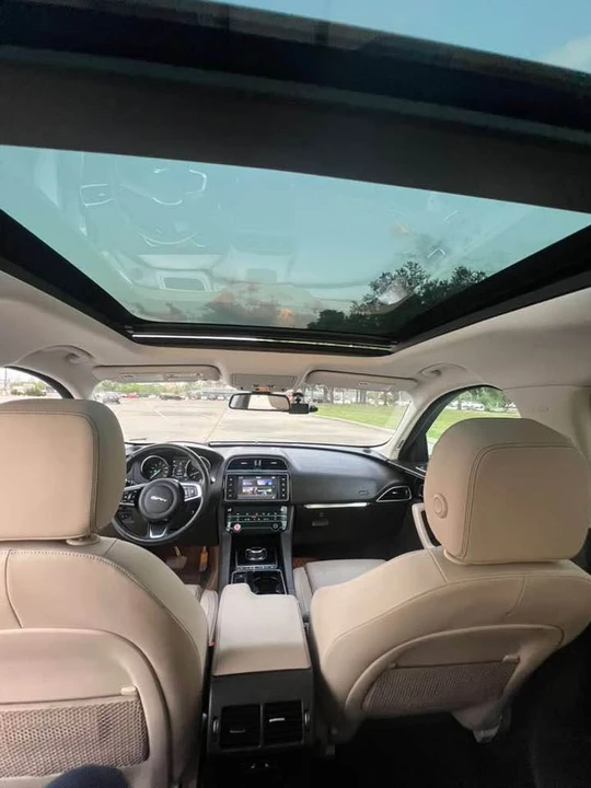 2018 Jaguar F-Pace - Image 6 of 11