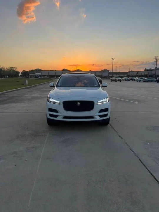 2018 Jaguar F-Pace - Image 8 of 20