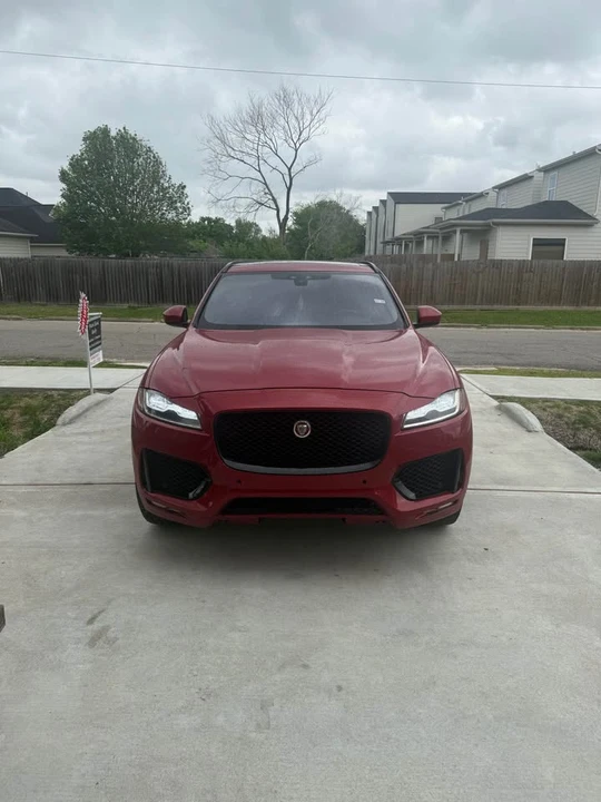 2018 Jaguar F-Pace - Image 2 of 10