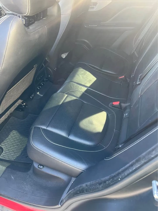2018 Jaguar F-Pace - Image 9 of 10