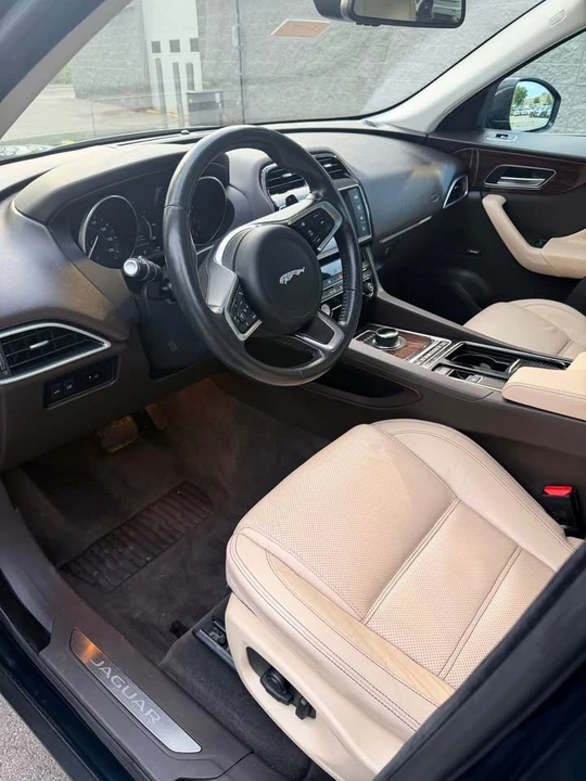 2018 Jaguar F-Pace - Image 8 of 12