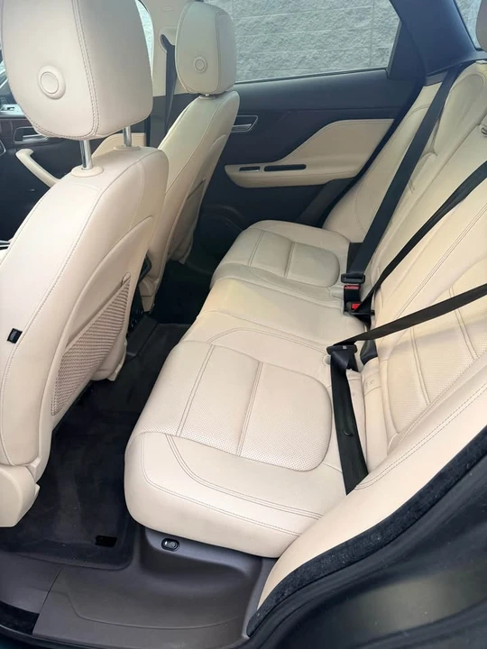 2018 Jaguar F-Pace - Image 10 of 12
