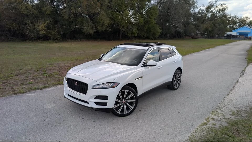 2018 Jaguar F-Pace - Image 3 of 20