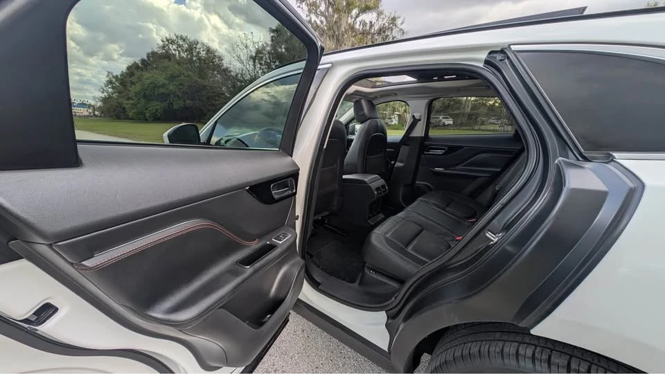 2018 Jaguar F-Pace - Image 11 of 20
