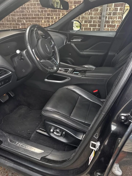 2018 Jaguar F-Pace - Image 7 of 10