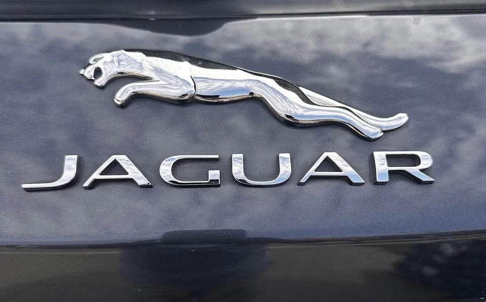 2018 Jaguar F-Pace - Image 2 of 10