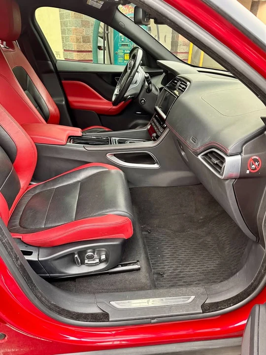 2018 Jaguar F-Pace - Image 10 of 12