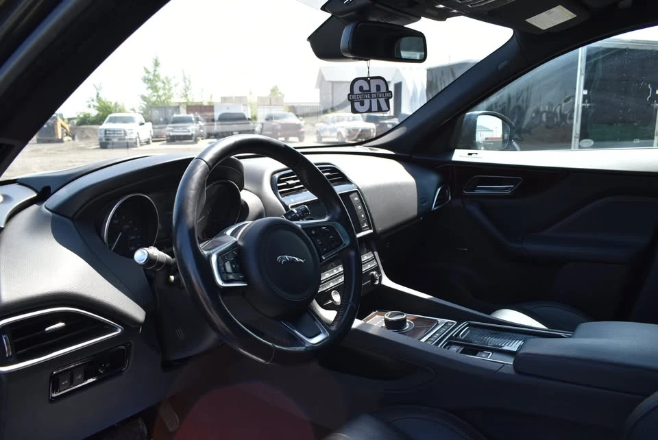 2018 Jaguar F-Pace - Image 8 of 20