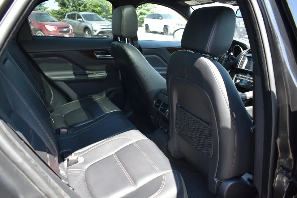 2018 Jaguar F-Pace - Image 14 of 20