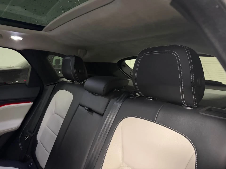 2018 Jaguar F-Pace - Image 20 of 21