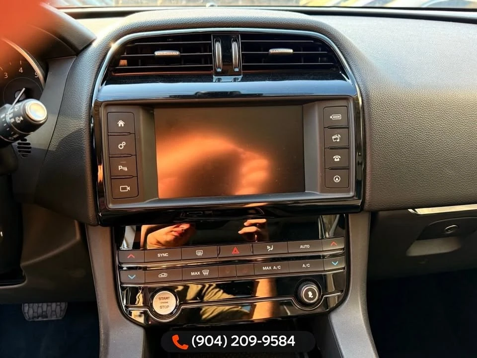 2018 Jaguar F-Pace - Image 18 of 18