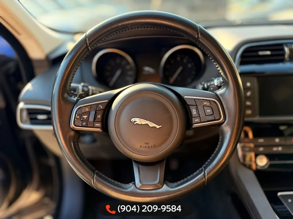 2018 Jaguar F-Pace - Image 14 of 18