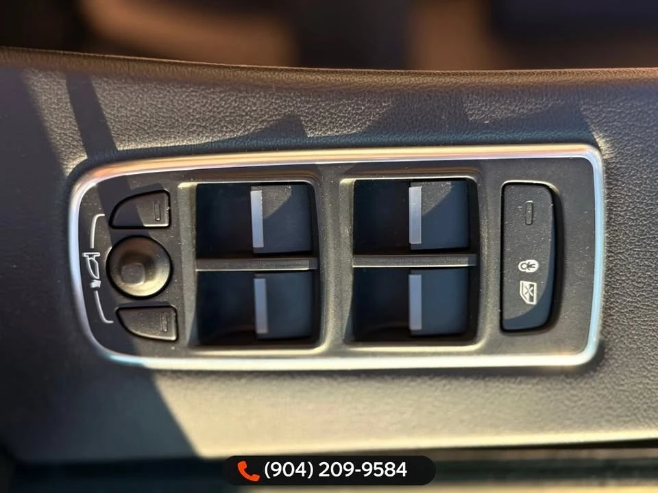 2018 Jaguar F-Pace - Image 15 of 18