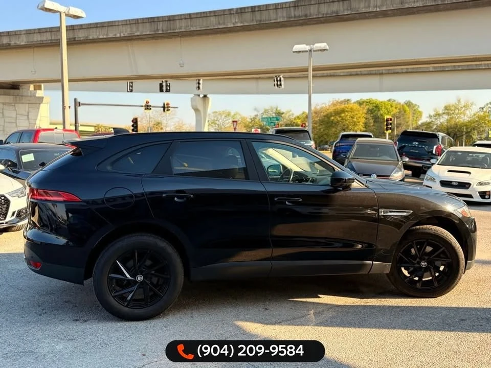 2018 Jaguar F-Pace - Image 7 of 18