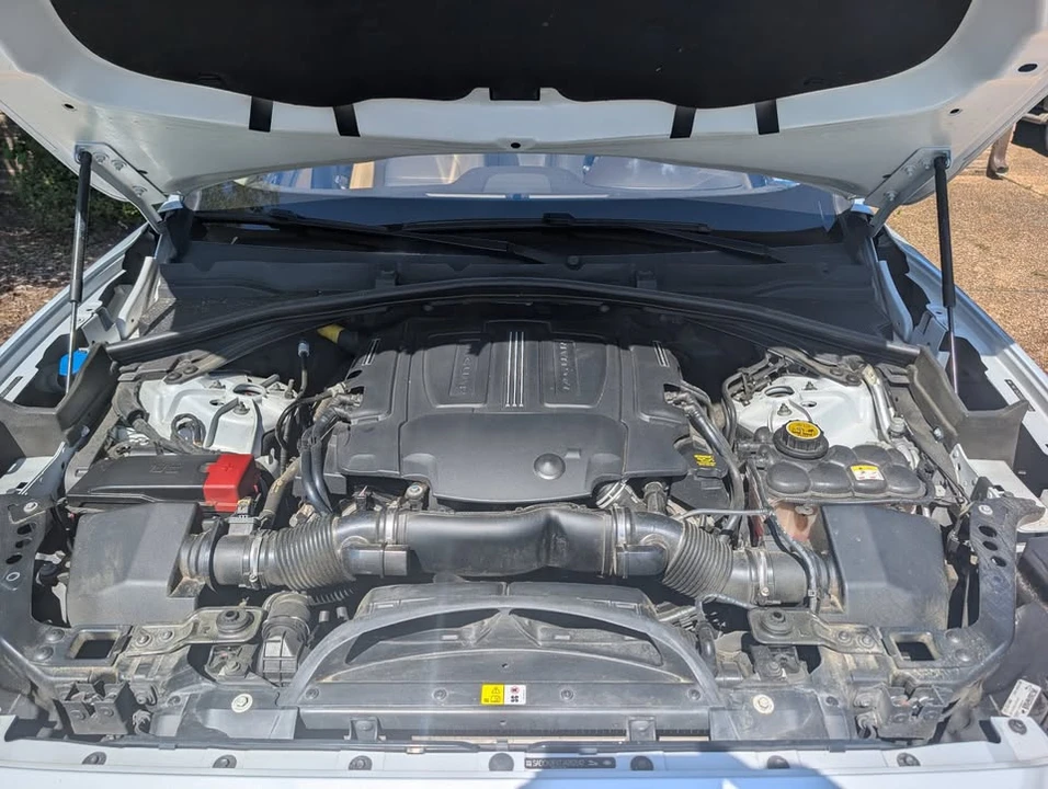 2018 Jaguar F-Pace - Image 12 of 19