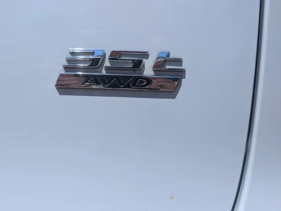 2018 Jaguar F-Pace - Image 15 of 19