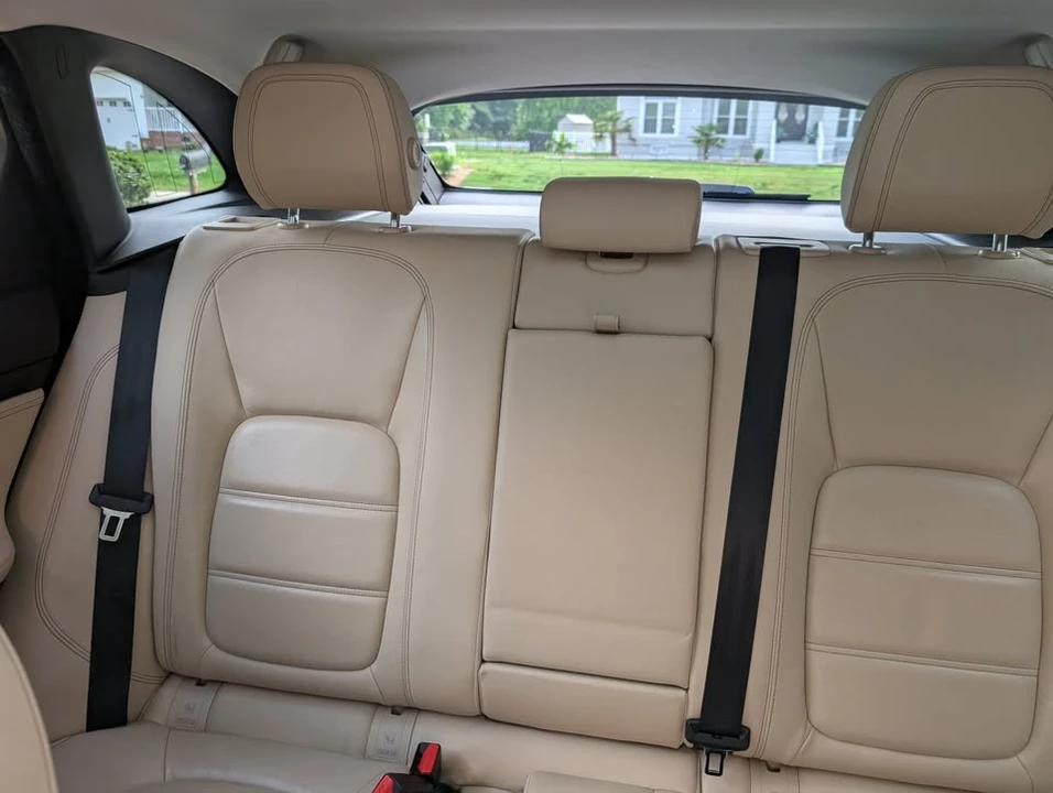2018 Jaguar F-Pace - Image 8 of 19