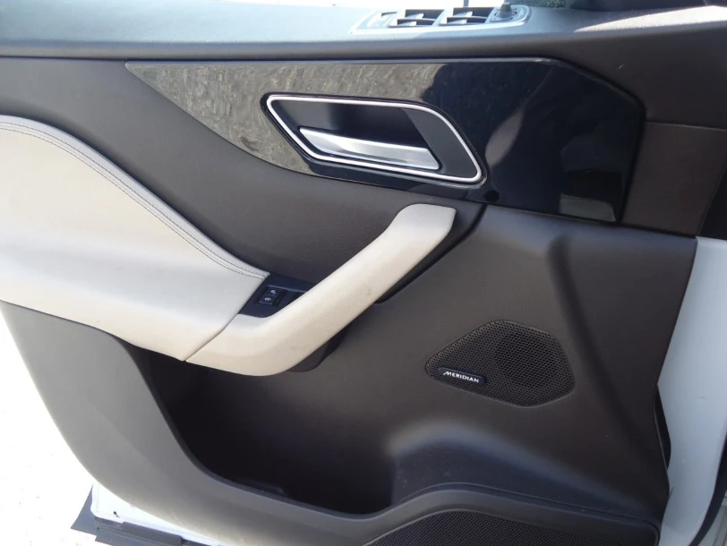 2018 Jaguar F-Pace - Image 12 of 19