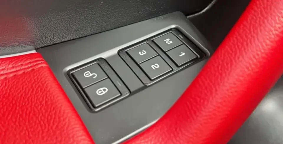 2018 Jaguar F-Pace - Image 10 of 20