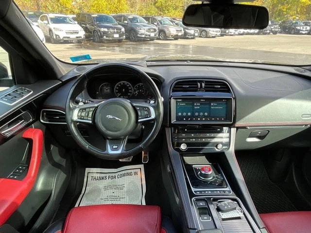 2018 Jaguar F-Pace - Image 9 of 17