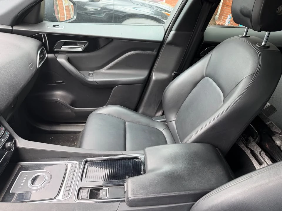 2018 Jaguar F-Pace - Image 9 of 12
