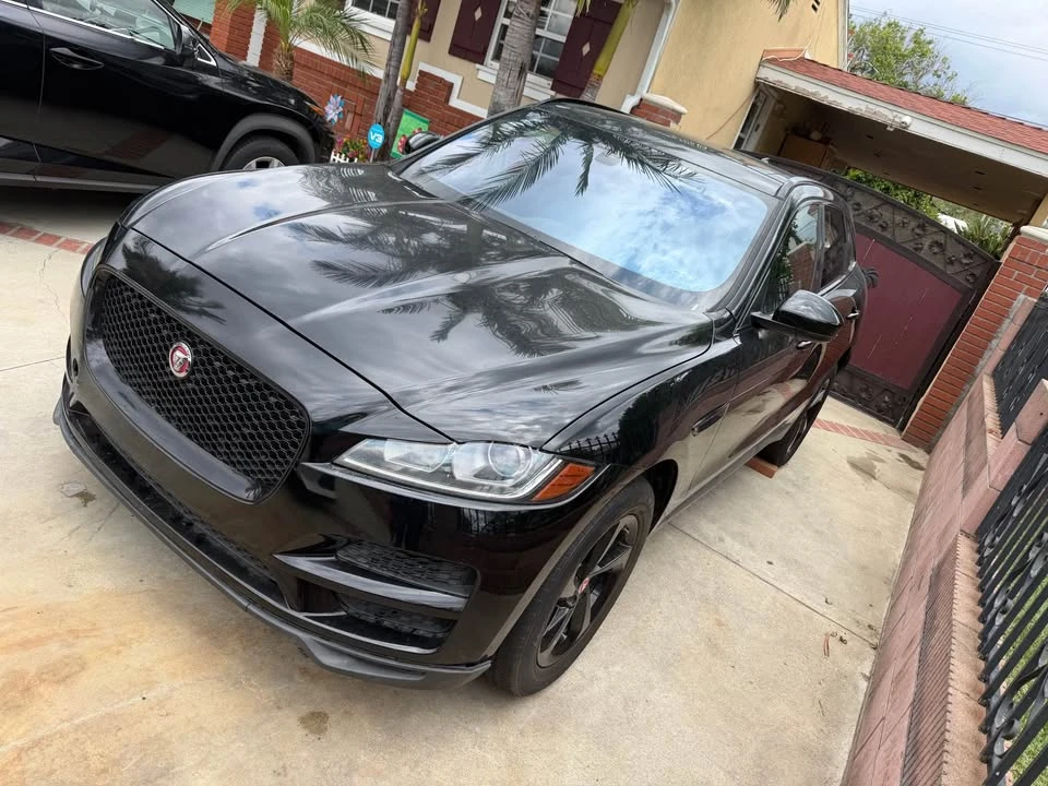 2018 Jaguar F-Pace - Image 2 of 12
