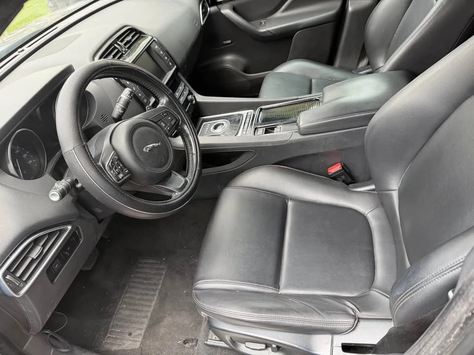 2018 Jaguar F-Pace - Image 10 of 12