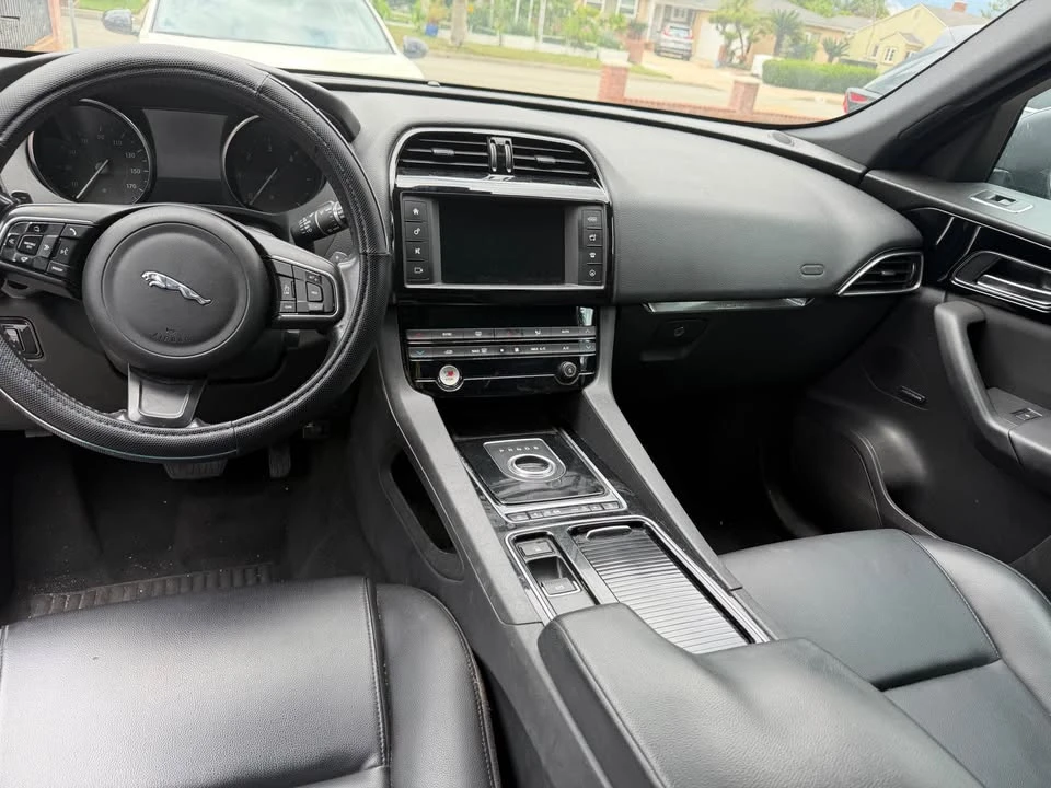 2018 Jaguar F-Pace - Image 11 of 12