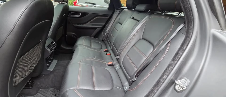 2018 Jaguar F-Pace - Image 10 of 19