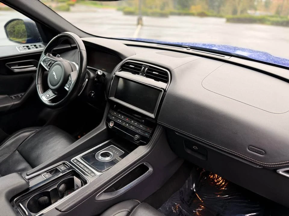 2018 Jaguar F-Pace - Image 11 of 12