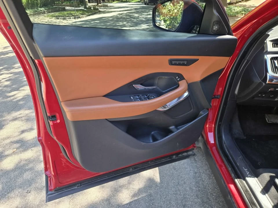 2018 Jaguar F-Pace - Image 13 of 16