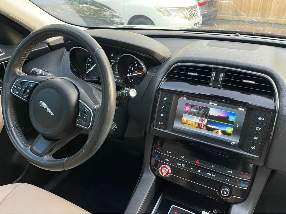 2018 Jaguar F-Pace - Image 9 of 9