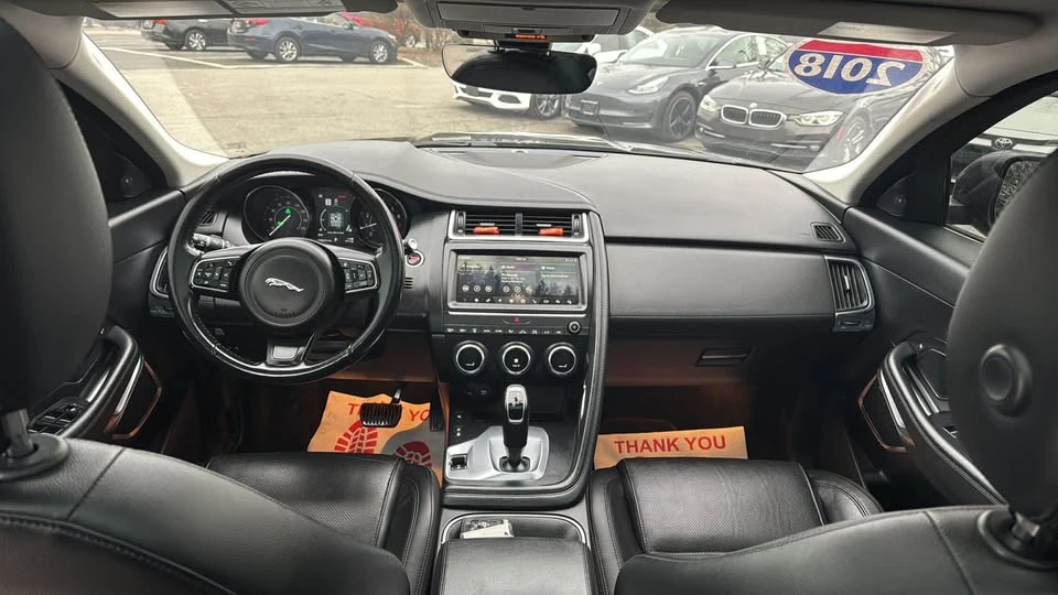 2018 Jaguar F-Pace - Image 8 of 15