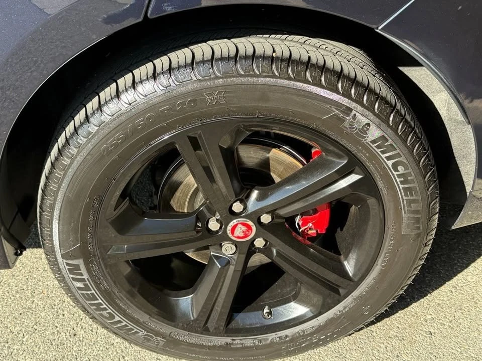2018 Jaguar F-Pace - Image 17 of 20