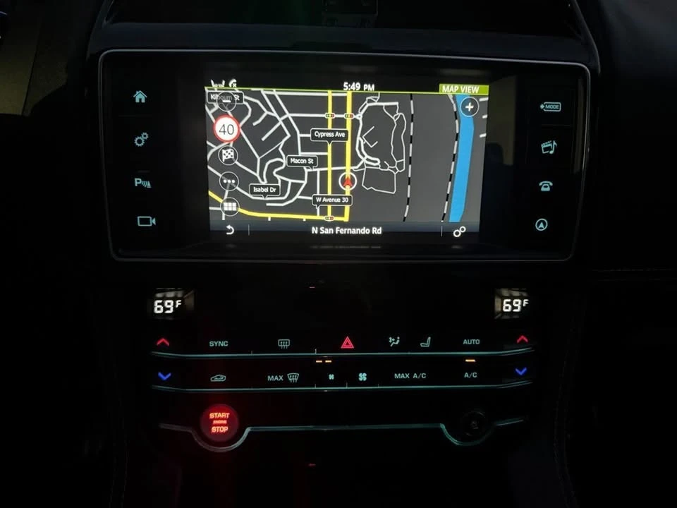 2018 Jaguar F-Pace - Image 17 of 20